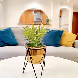 https://d4-design-relax-in-the-city.1costadelsol.com