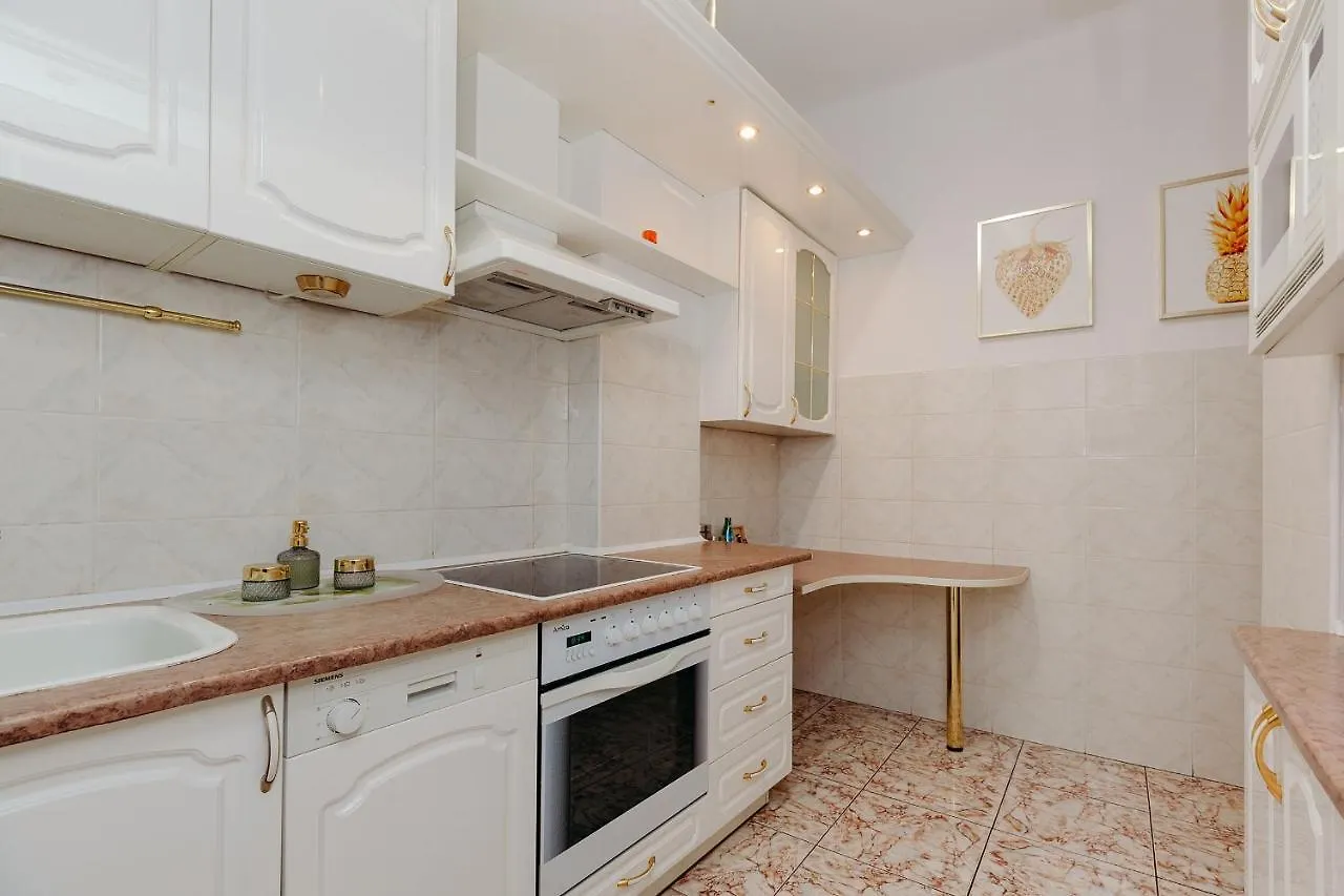 Apartment Shortstaypoland Piwna Warsaw Poland